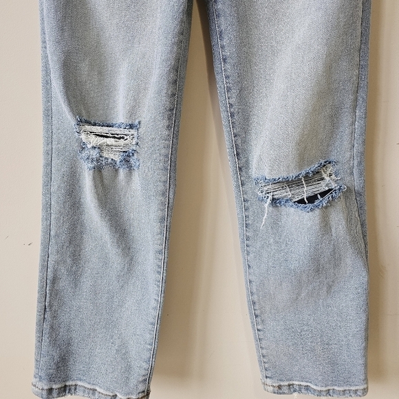 Kensie Jeans The Straight Distressed High Waisted Lightwash Sz. 6 - Picture 2 of 7